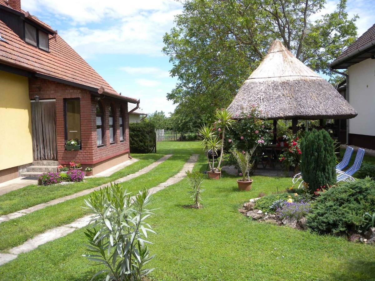 Apartment Balatonbereny 4 Экстерьер фото