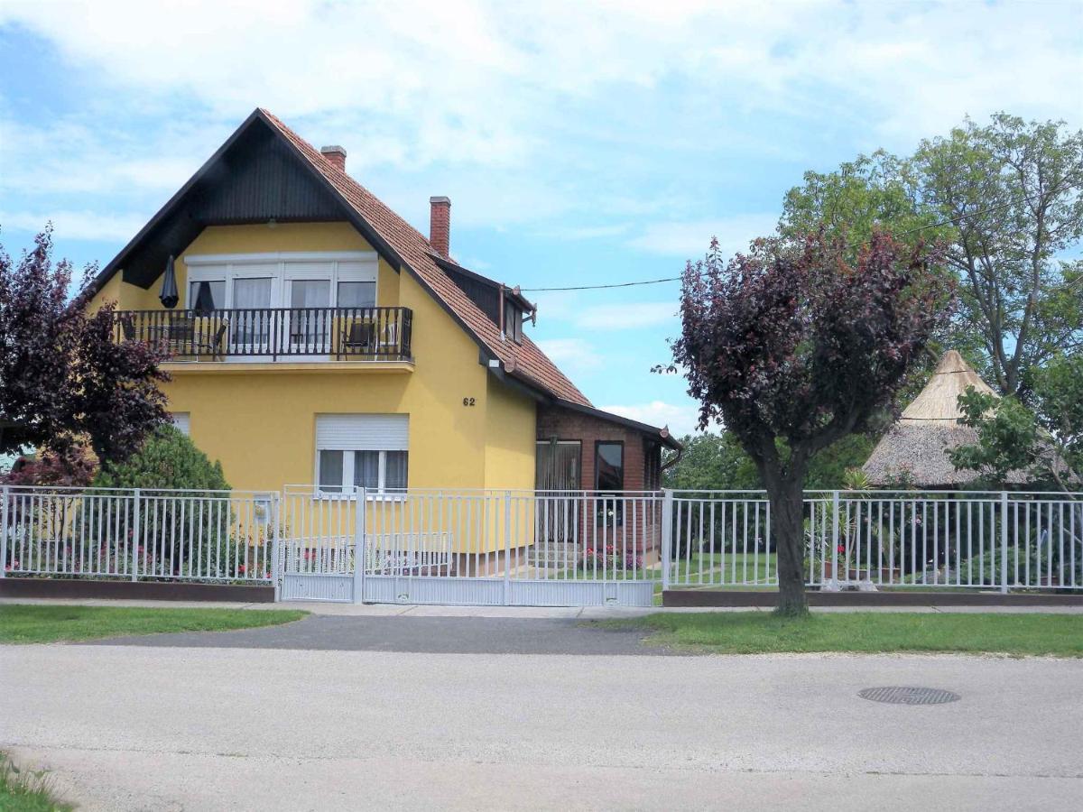 Apartment Balatonbereny 4 Экстерьер фото